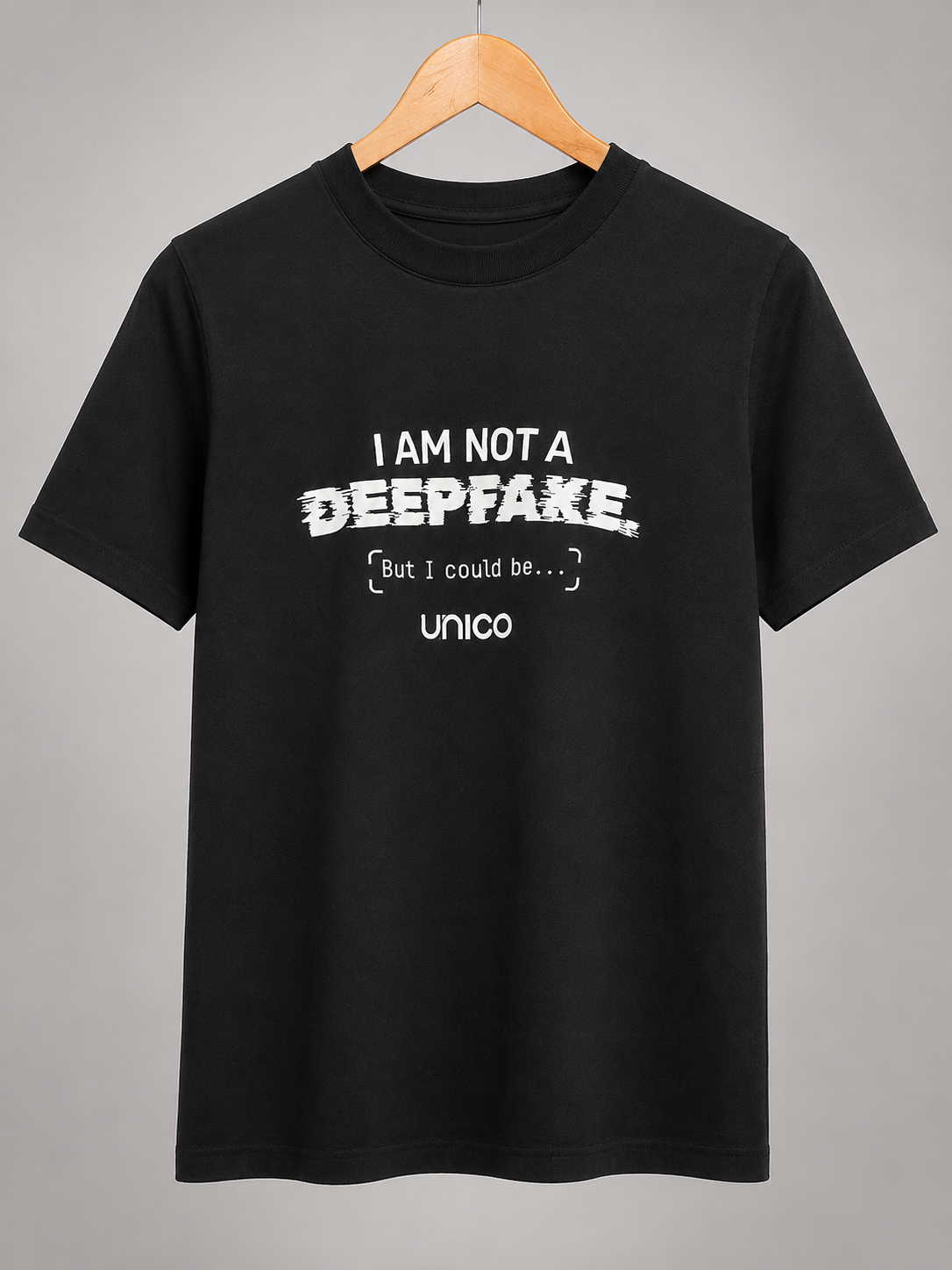 I am not a deepfake — frente